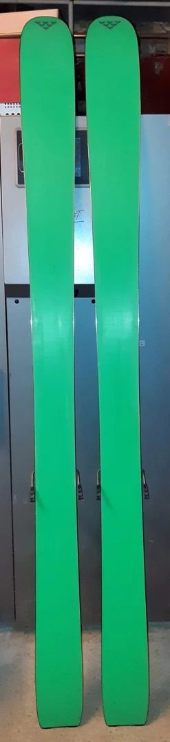 BLACK CROWS Navis -Black Crows Promos Boutique 63f7c5eb81c2b8.24441864 phprgrc1c